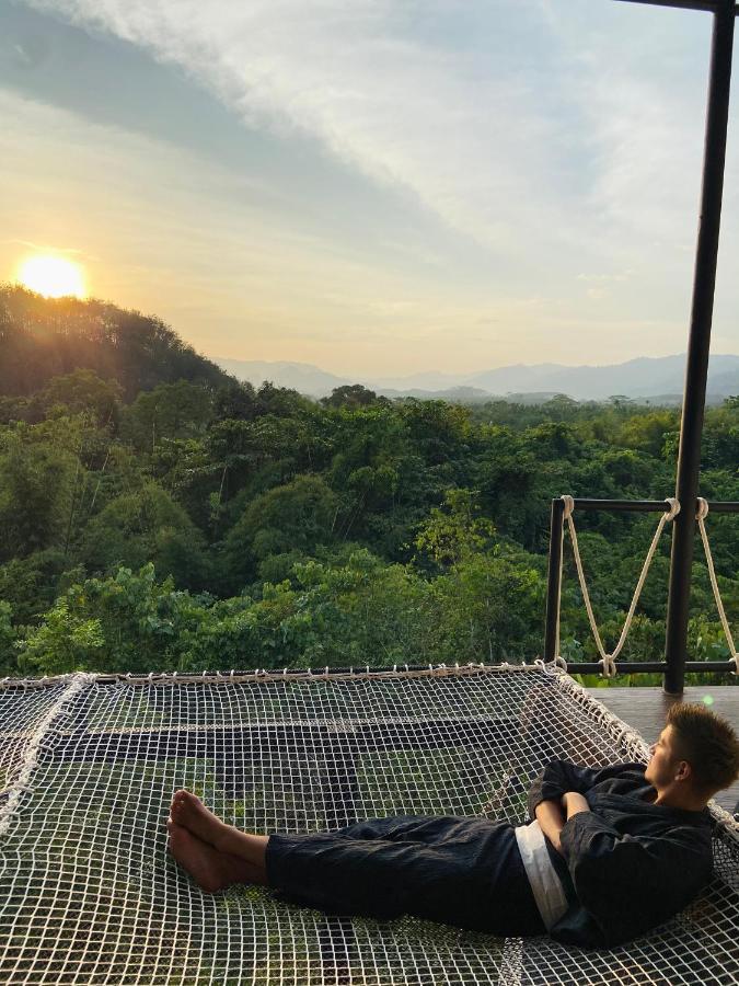 Tanoshi Glamping In Khao Sok Hotel Khao Sok National Park Ngoại thất bức ảnh