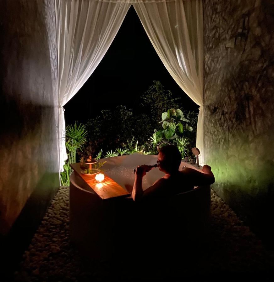 Tanoshi Glamping In Khao Sok Hotel Khao Sok National Park Ngoại thất bức ảnh