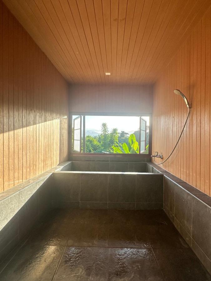Tanoshi Glamping In Khao Sok Hotel Khao Sok National Park Ngoại thất bức ảnh